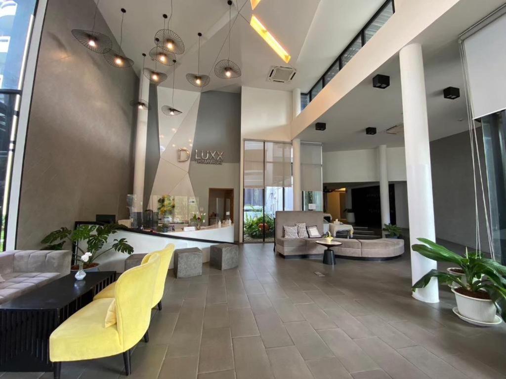 Dluxx Thammasat Hotel Pathum Thani Eksteriør billede