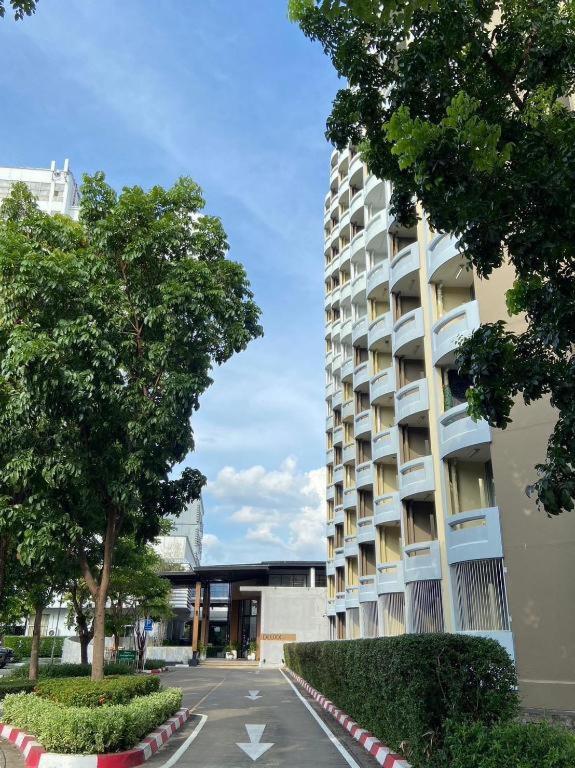 Dluxx Thammasat Hotel Pathum Thani Eksteriør billede